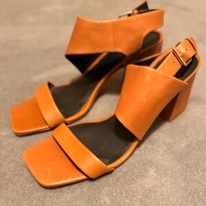 VIA SPIGA Women's Size 9.5 women's sandals Orange leather designed in Italy